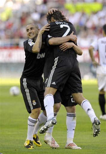 在联赛和杯 在联赛和杯